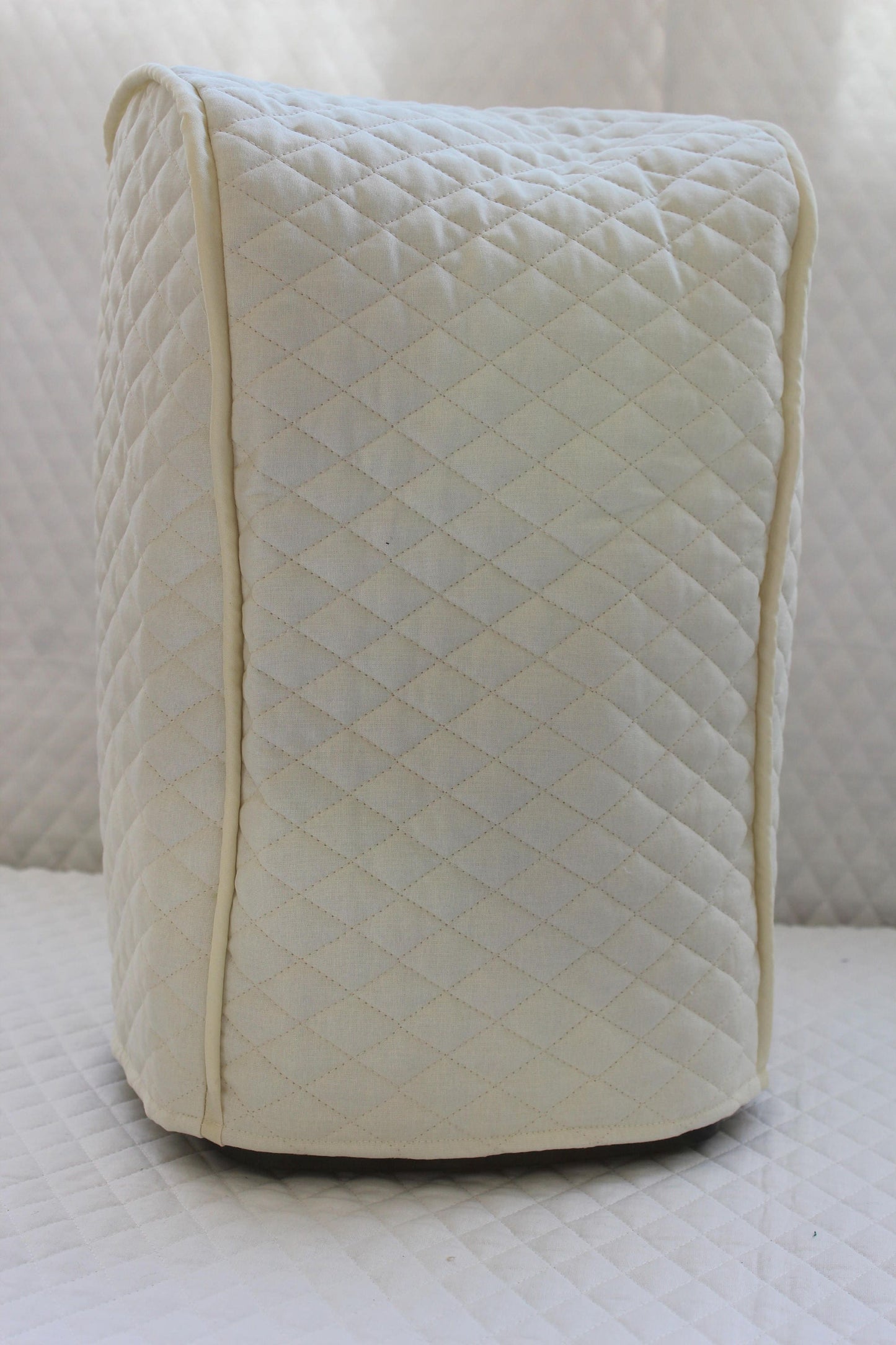 Cream Quilted Food Processor Cover