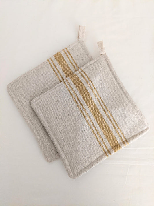 Gold Feedsack Potholder, Set of 2, Grainsack