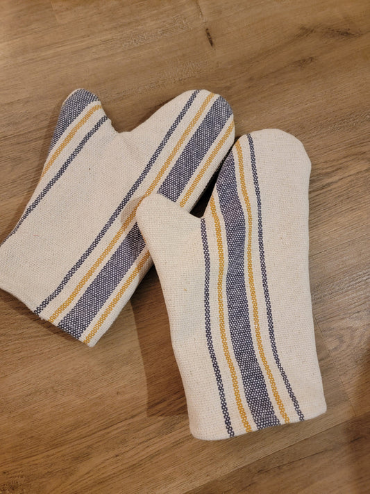 Black Feed sack Grain sack Oven Mitts- Set of 2