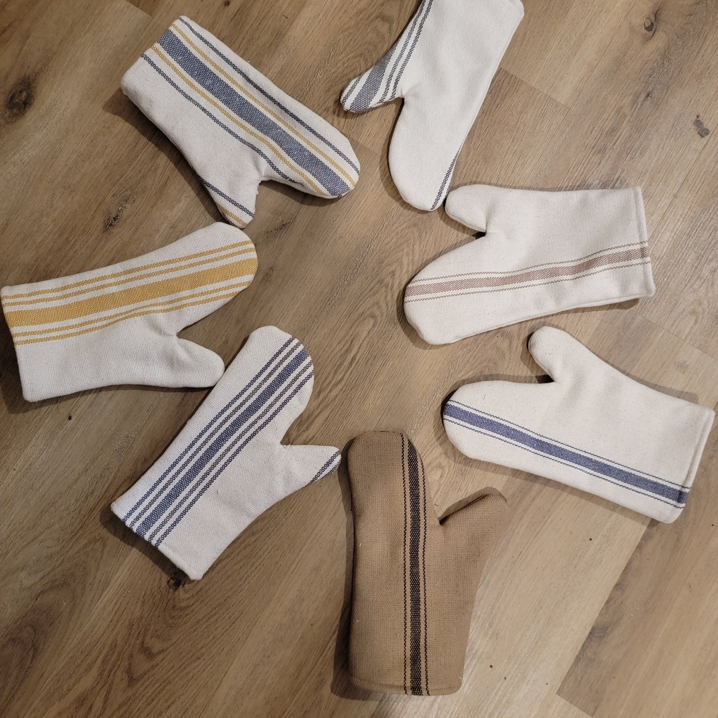 Black Feed sack Grain sack Oven Mitts- Set of 2