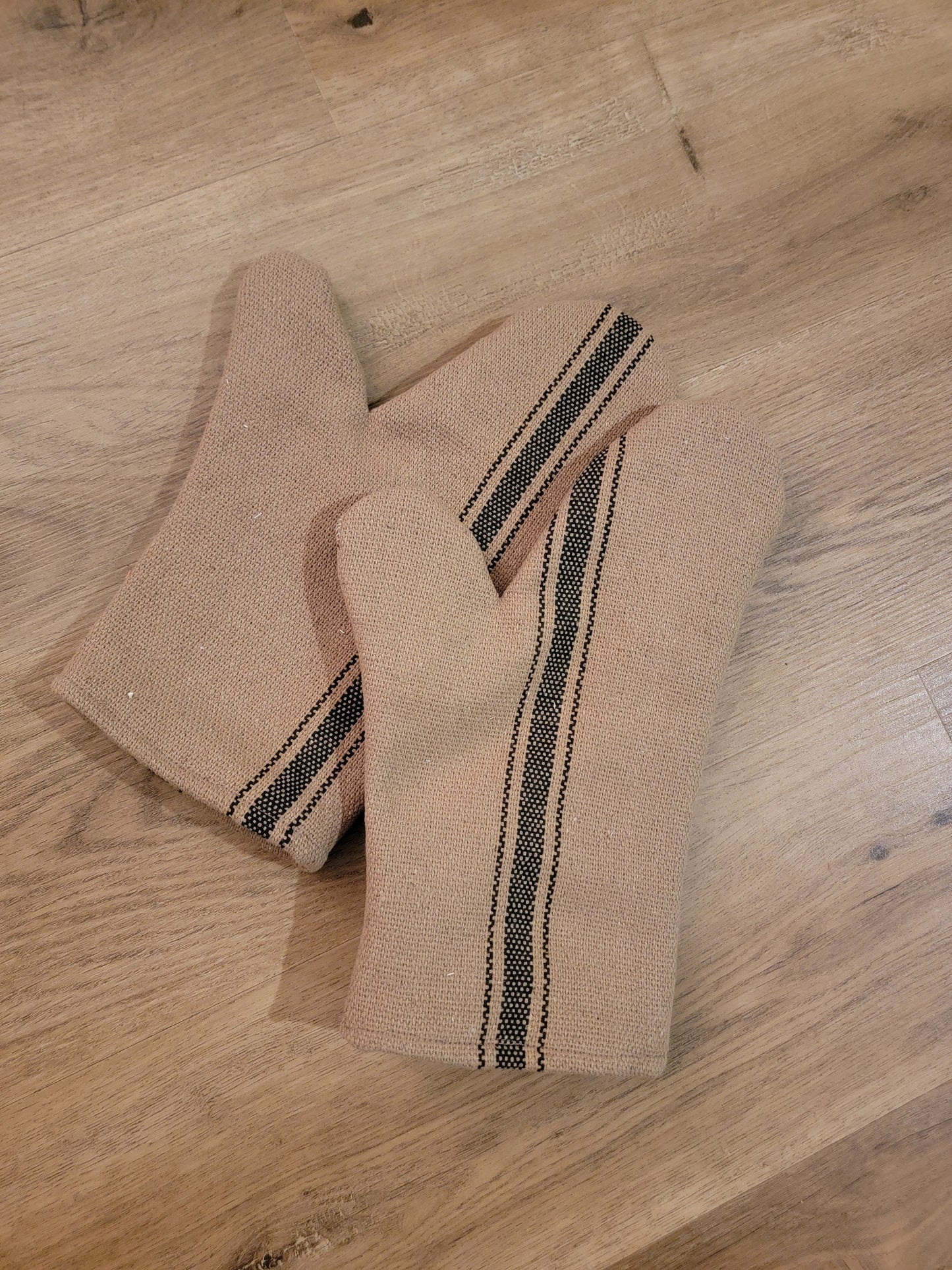 Black Feed sack Grain sack Oven Mitts- Set of 2
